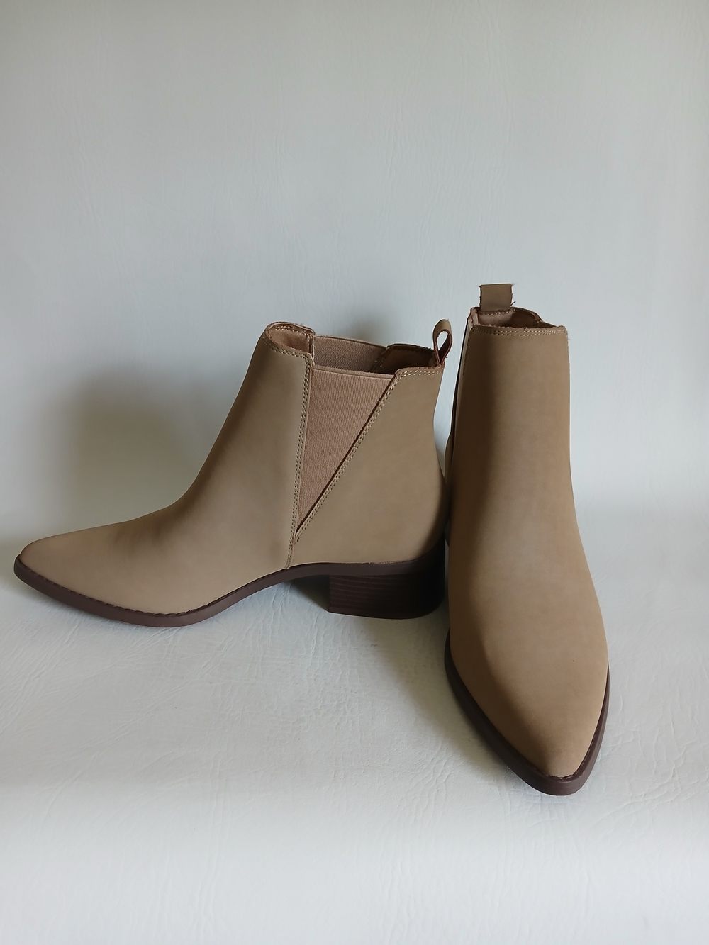 Serra Taupe Chelsea Ankle Boots Faux Suede Pointed Toe Sz9M
